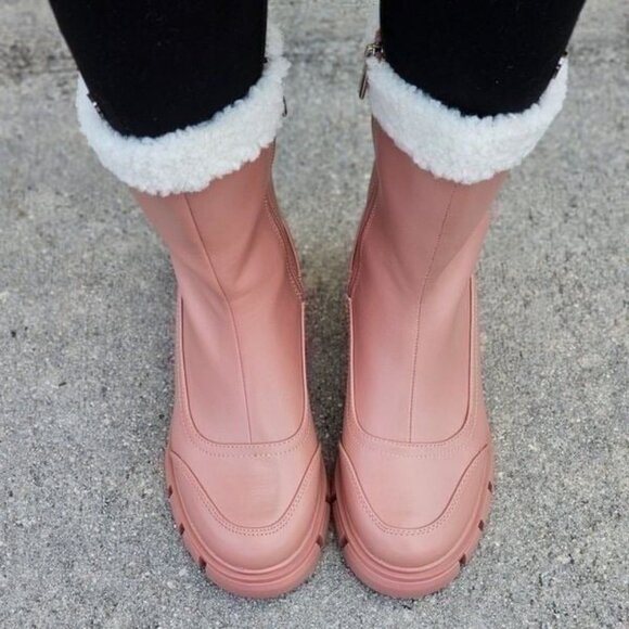 Women's Sherpa Faux Fur‎ Ankle Boot Blush Color - Picture 1 of 6